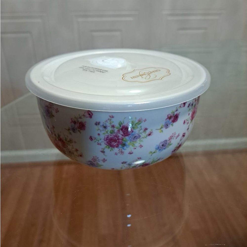 Brand new Grace Pantry Beautiful Floral Bowl With Lid 6” Microwave Safe